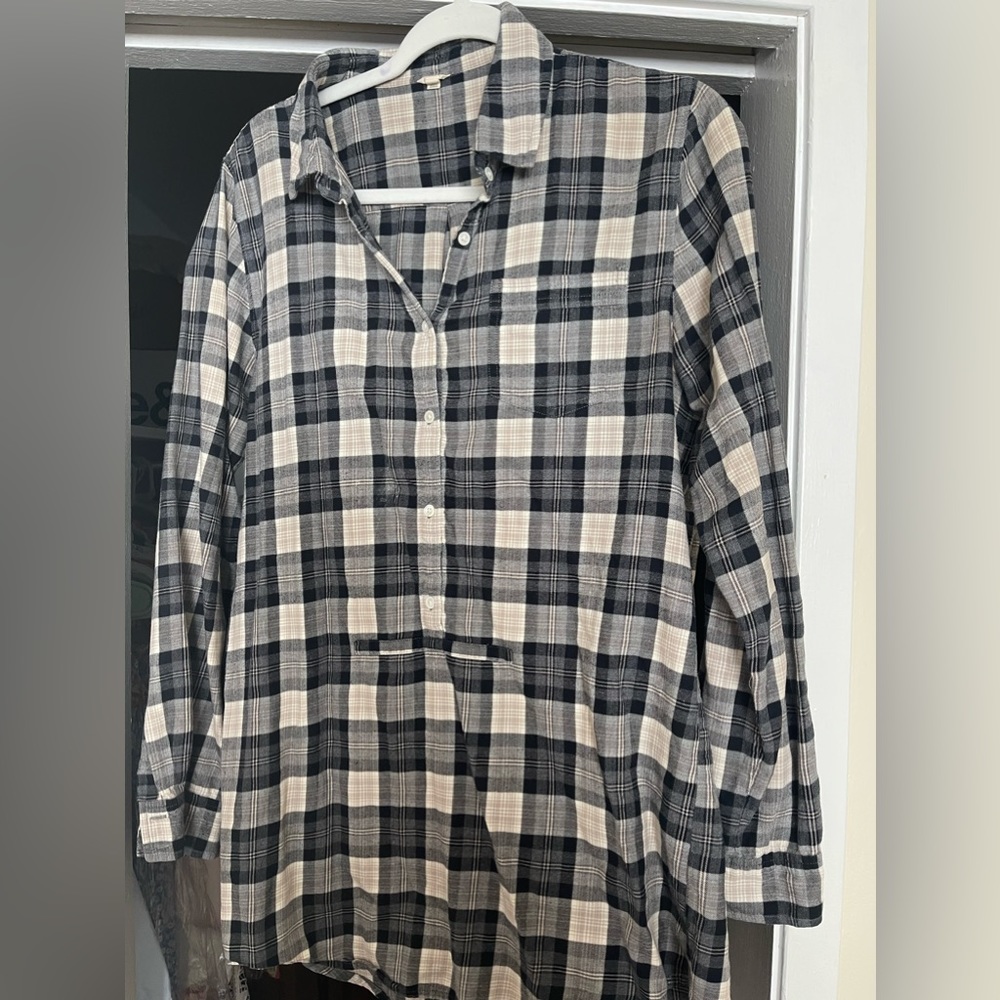 J.Crew | neutral flannel half button top | size M